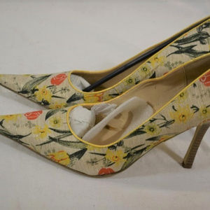 Ladies Pointed Toe Heels